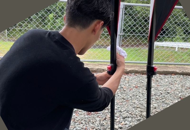 KING GRILL BBQスタッフ テント設営作業風景